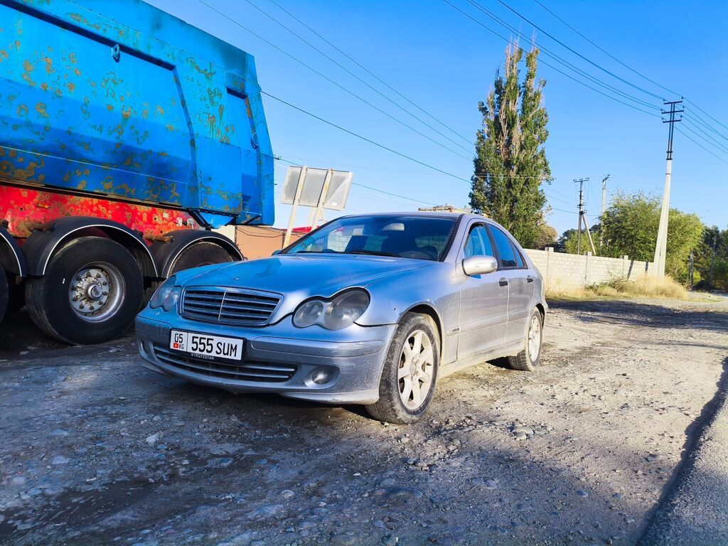Mercedes-Benz C-Class: 2004 г., Автомат, Бензин, Седан: фото 3