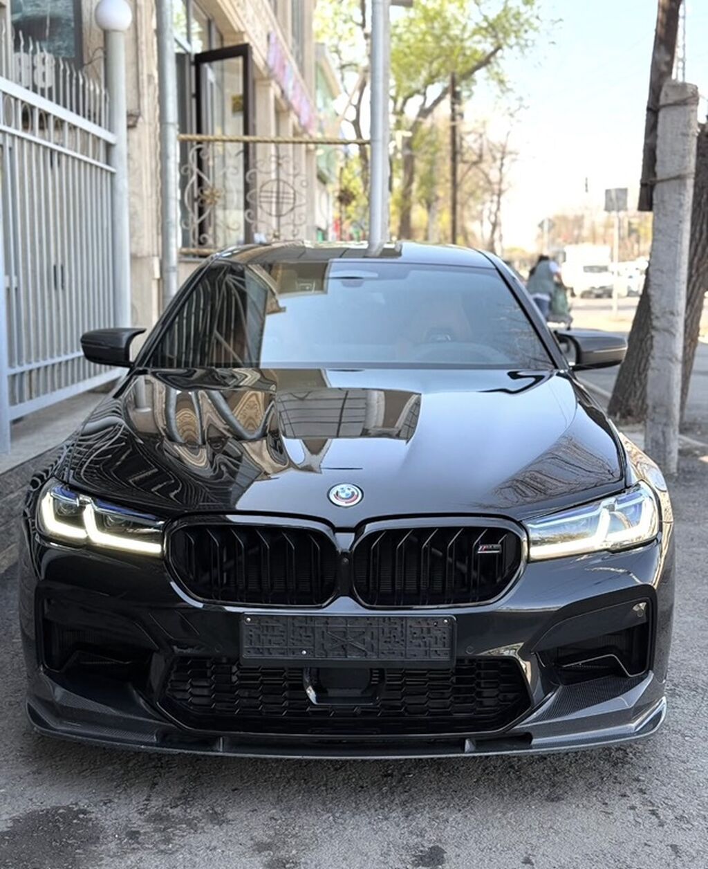 BMW M5: 2023 г., Автомат, Бензин, Седан: фото 2