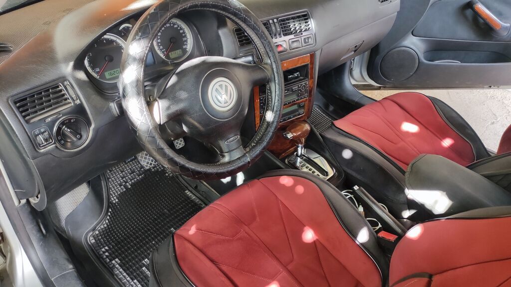 Volkswagen Bora: 2002 г., 1.6 л, Автомат, Бензин, Седан: фото 7