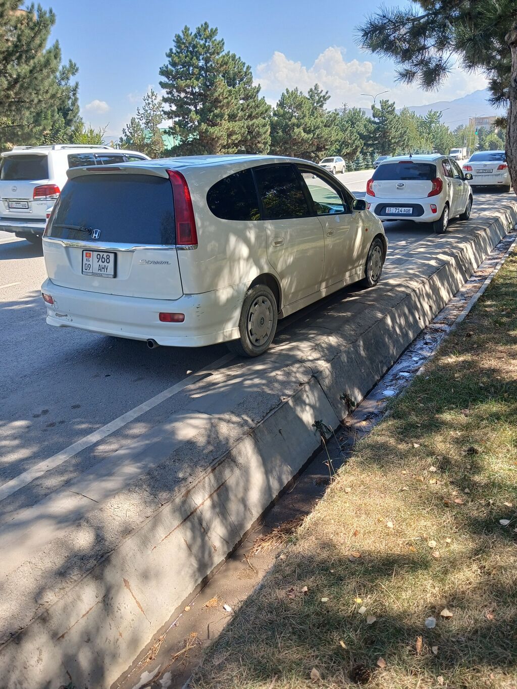Honda Stream: 2001 г., 2 л, Автомат, Бензин, Минивэн: фото 1