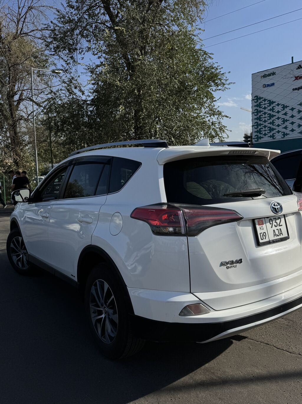Toyota RAV4: 2016 г., Автомат, Гибрид, Кроссовер: фото 6