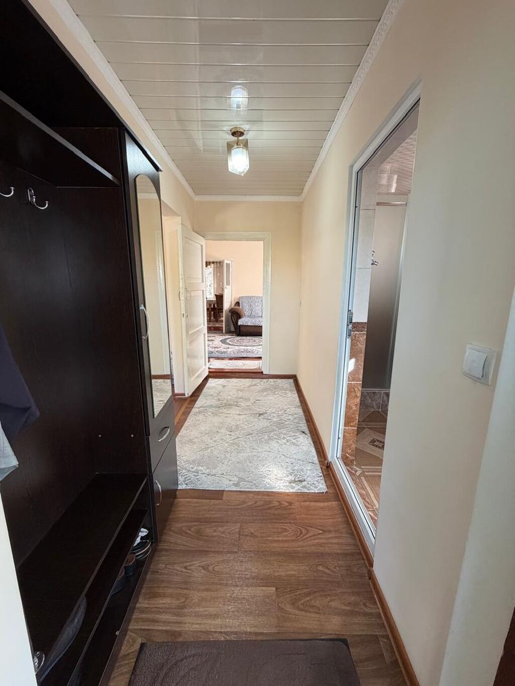 4 комнаты, 76 м², 4 соток, Бишкек, Аламединский рынок / базар Риэлтор: фото 2