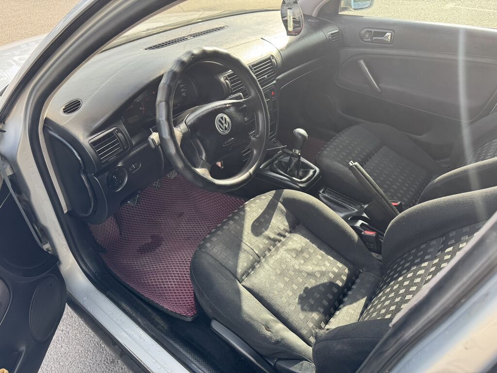 Volkswagen Passat: 2000 г., 1.6 л, Механика, Бензин, Универсал: фото 8