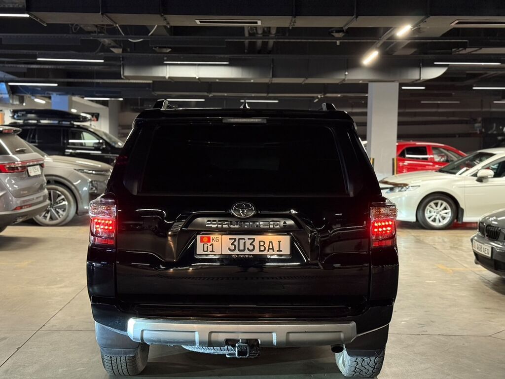Toyota 4Runner: 2021 г., 4 л, Бензин, Внедорожник: фото 4
