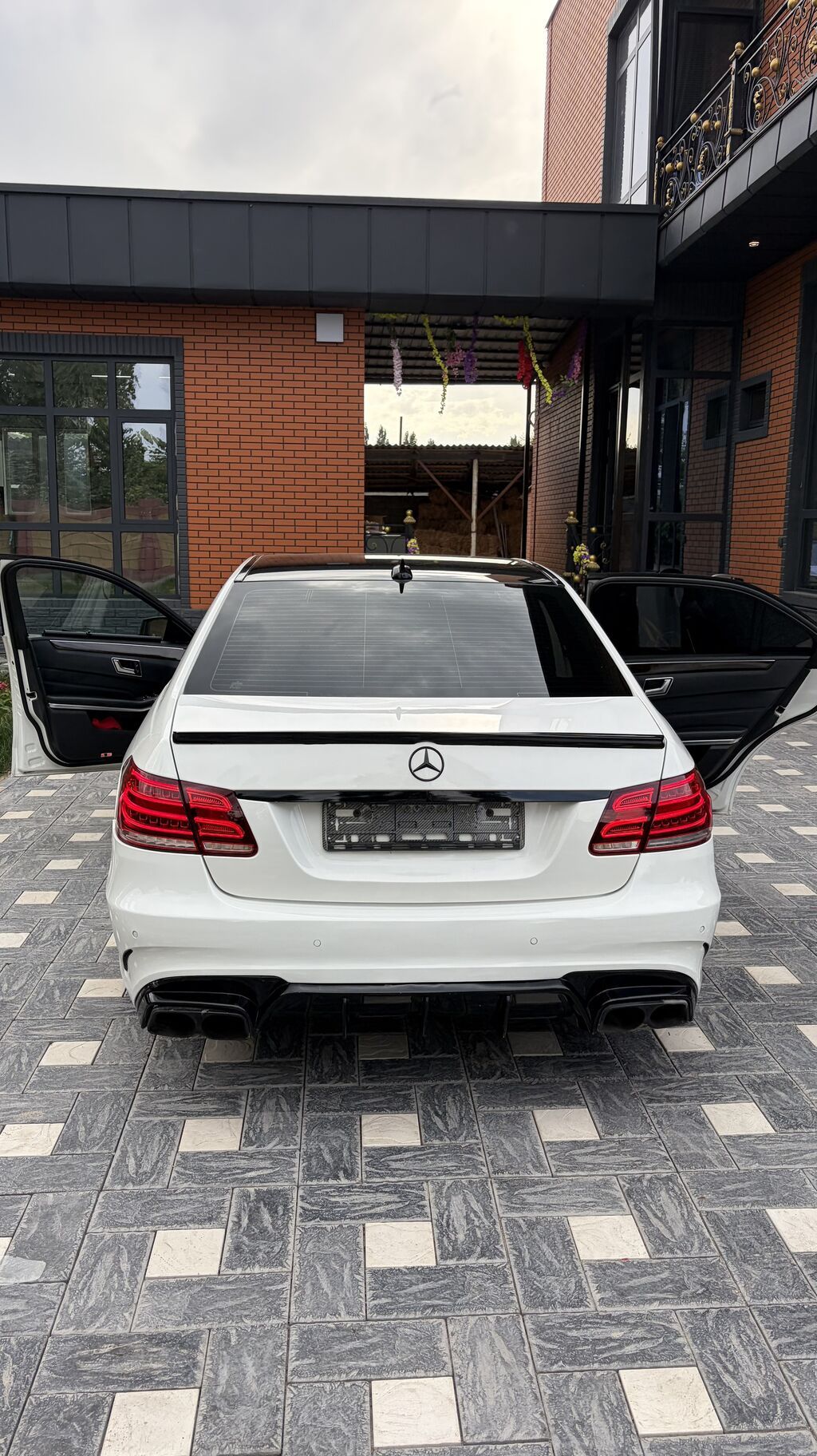 Mercedes-Benz E-Class: 2013 г., 2 л, Автомат, Бензин, Седан: фото 3