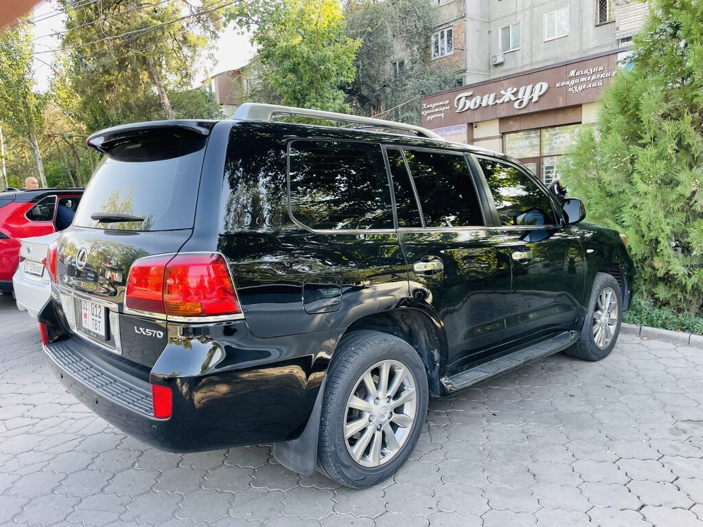 Lexus LX: 2009 г., 5.7 л, Автомат, Газ, Внедорожник: фото 3