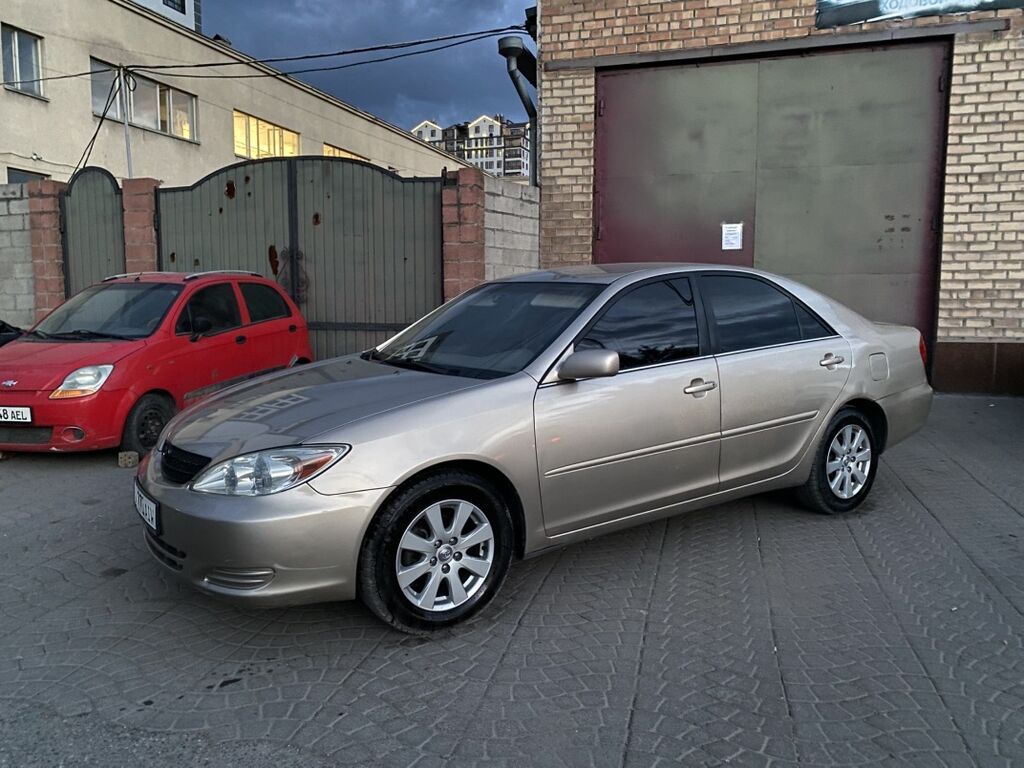 Toyota Camry: 2004 г., 2.4 л, Бензин, Седан: фото 3