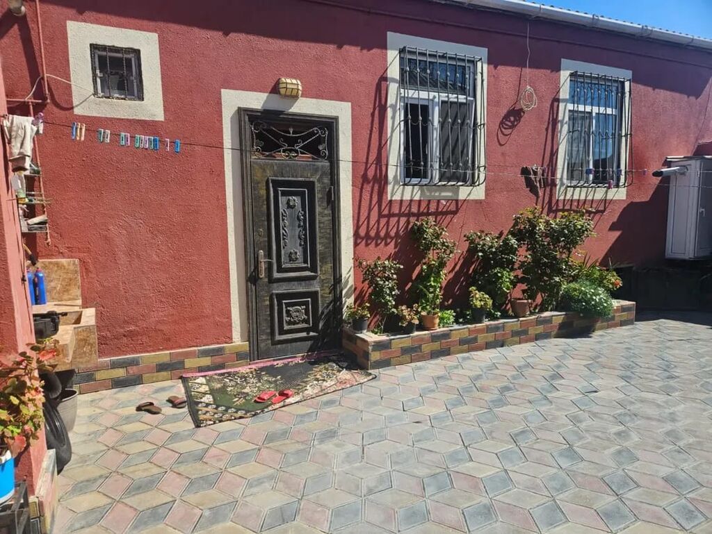 4-room house for sale in Qaraçuxur, 100 m², 127 000 AZN, photo 1 / 8