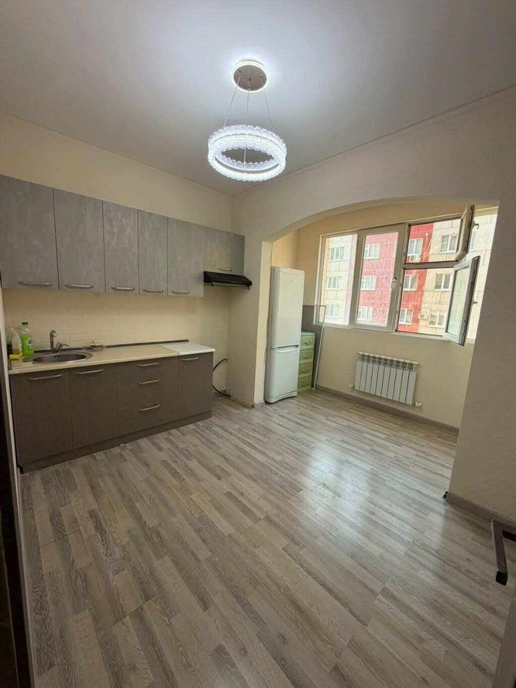 3 комнаты, 83 м², Кок-Жар ж/м 108 серия, 4 этаж, Евроремонт: фото 1