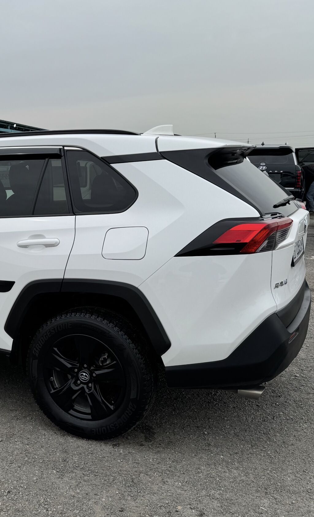 Toyota RAV4: 2019 г., 2.5 л, Гибрид: фото 3