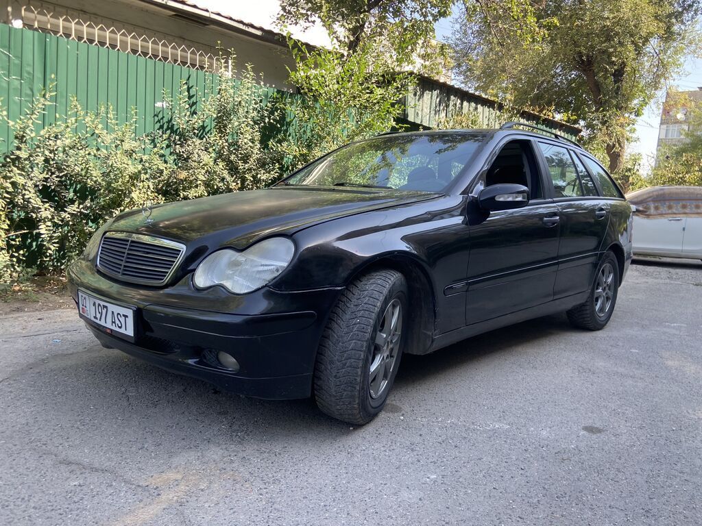 Mercedes-Benz C-Class: 2003 г., 2.2 л, Автомат, Дизель, Универсал: фото 3