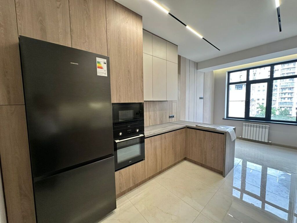 2 комнаты, 75 м², Золотой квадрат Элитка, 5 этаж, Дизайнерский ремонт: фото 2