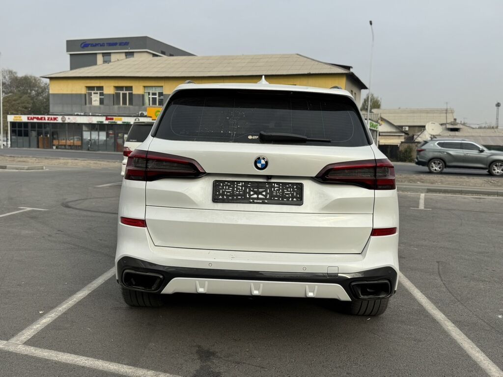 BMW X5: 2022 г., 3 л, Автомат, Бензин, Кроссовер: фото 4