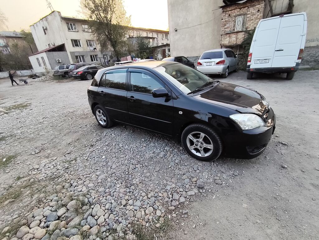 Toyota Corolla: 2005 г., 1.6 л, Автомат, Бензин, Хэтчбэк: фото 2