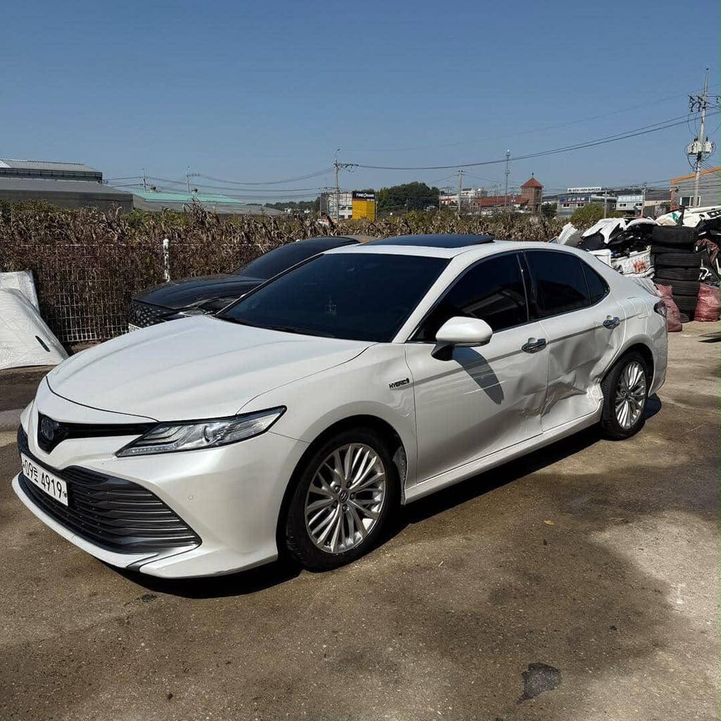 Toyota Camry: 2019 г., 2.5 л, Автомат, Гибрид, Седан: фото 7