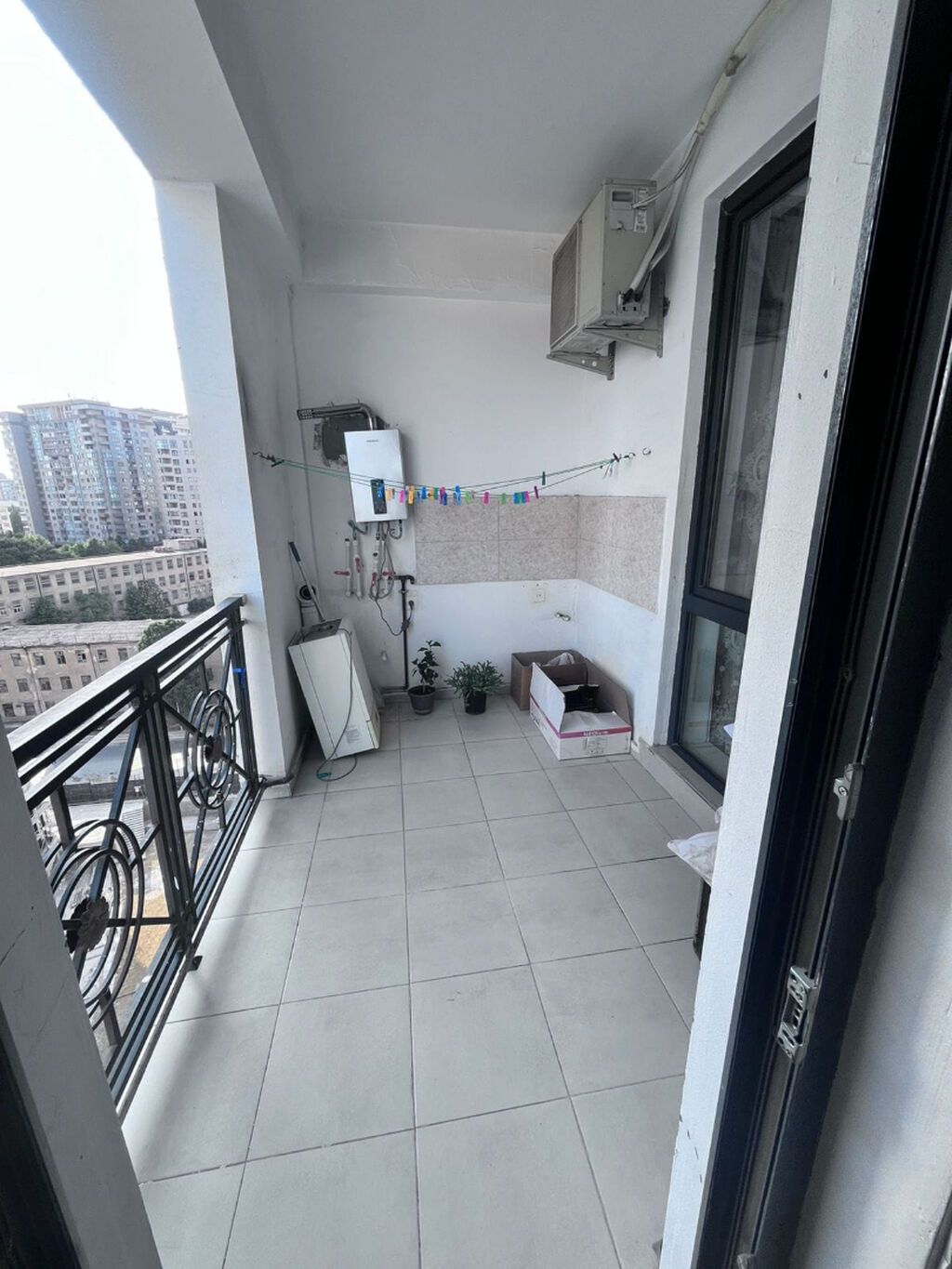 3 otaqlı, Yeni tikili, 81 kv. m