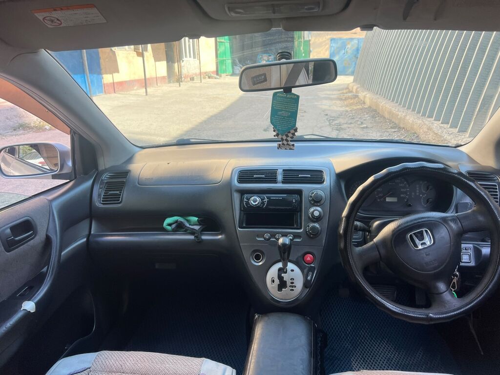Honda Civic: 2001 г., 1.5 л, Вариатор, Бензин, Хэтчбэк: фото 4