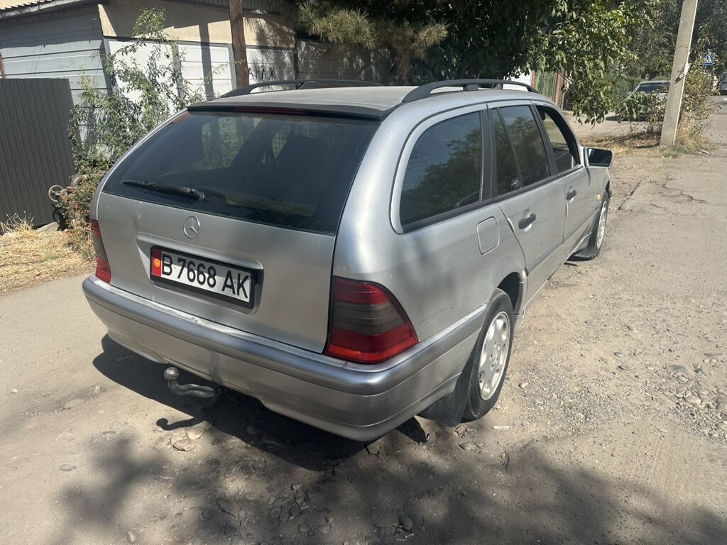 Mercedes-Benz C-Class: 2000 г., 1.8 л, Механика, Бензин, Универсал: фото 3