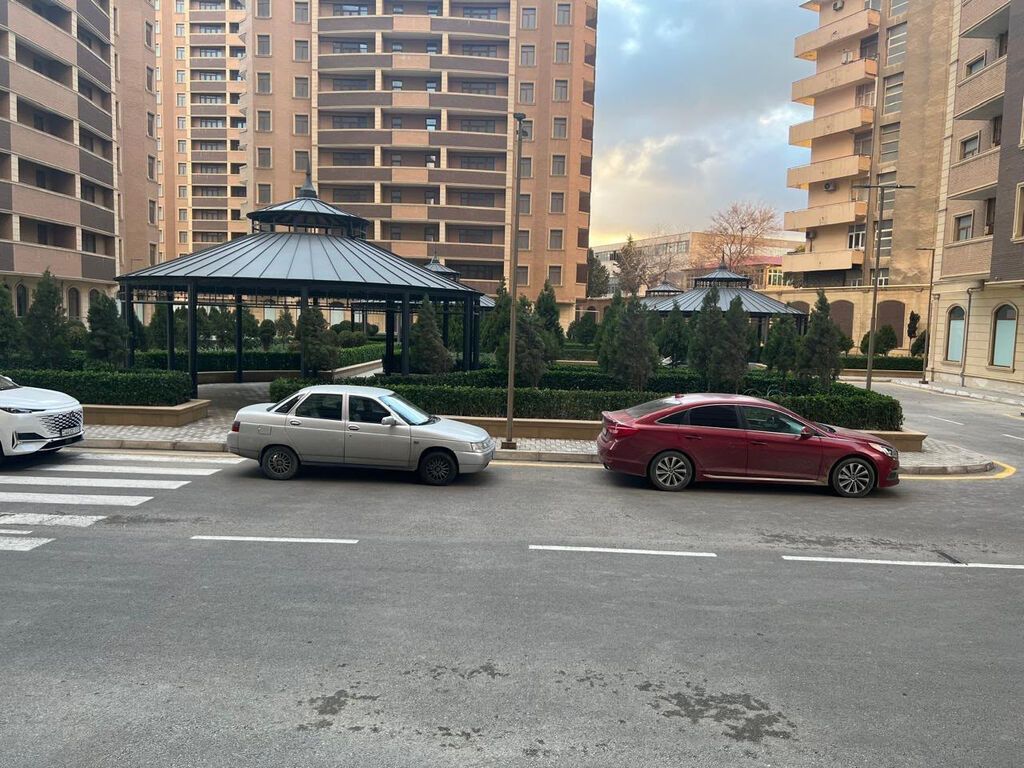 Galaxy Park | Kövkəb Səfərəliyeva küçəsi | 28 May metrosu | 2 Otaqlı