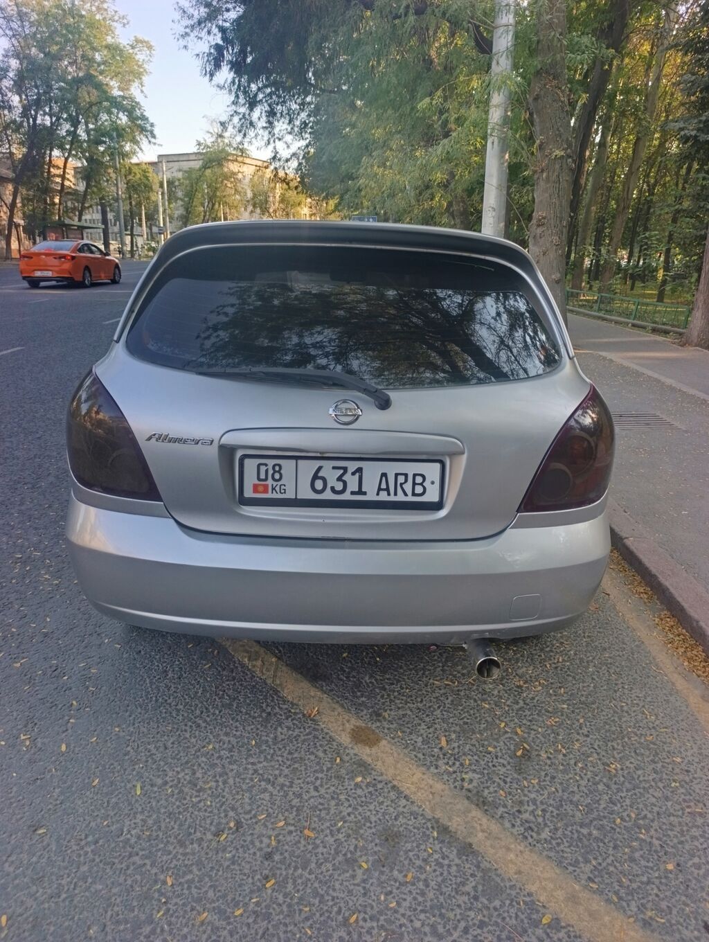 Nissan Almera: 2002 г., 1.5 л, Механика, Бензин, Хэтчбэк: фото 5