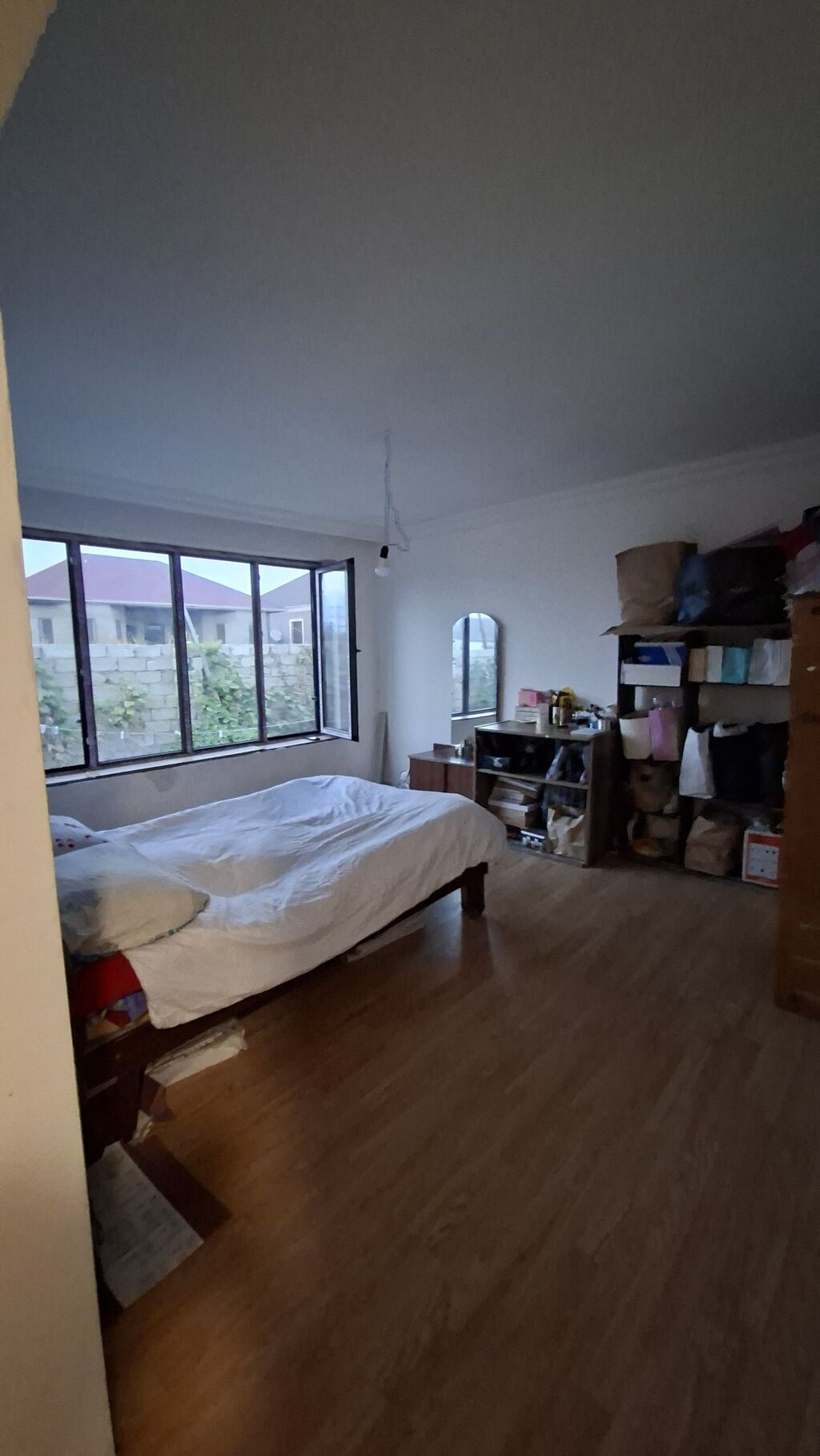 3 otaqlı, 96 kv. m, Kredit var, Yeni təmirli