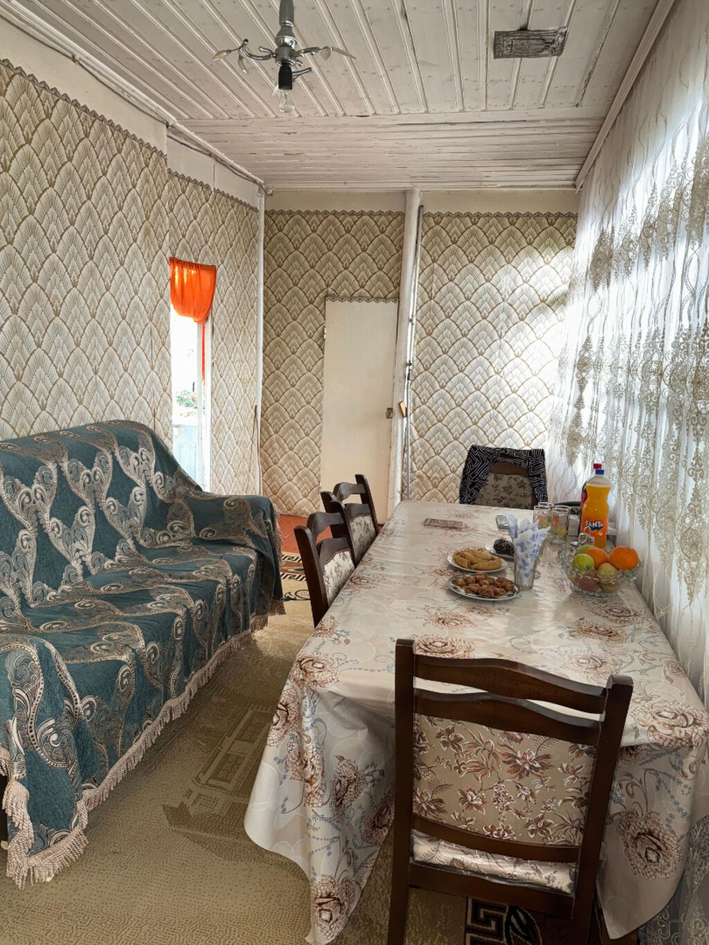 3 otaqlı, 90 kv. m, Təmirsiz