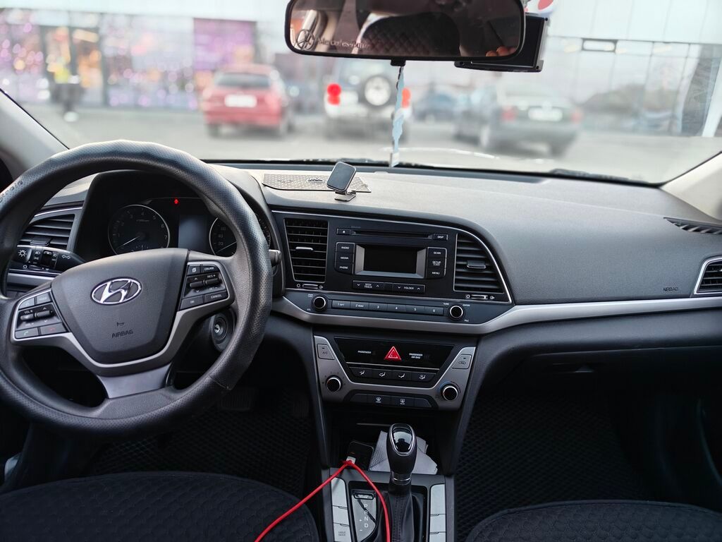 Hyundai Avante: 2018 г., 1.6 л, Автомат, Газ, Седан: фото 8