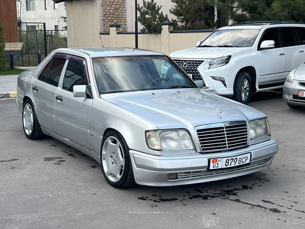 Mercedes-Benz E-Class: 1995 г., 5 л, Автомат, Бензин, Седан: фото 2