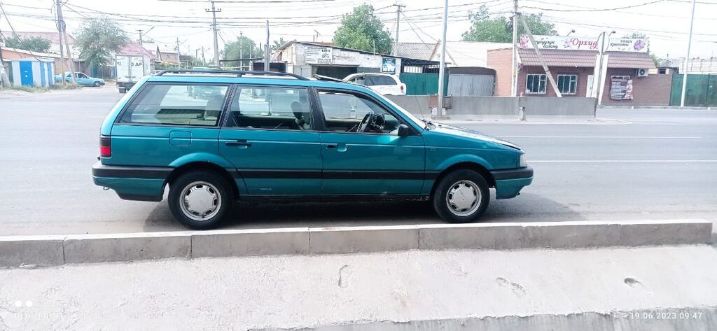Volkswagen Passat Variant: 1991 г., 2 л, Механика, Бензин, Универсал: фото 5