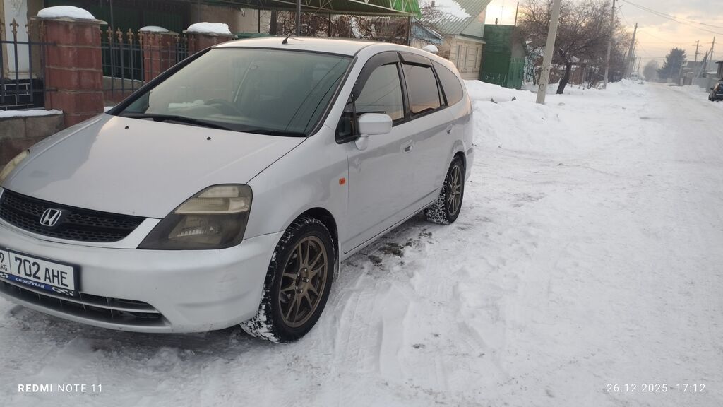 Honda Stream: 2002 г., Бензин, Универсал: фото 2