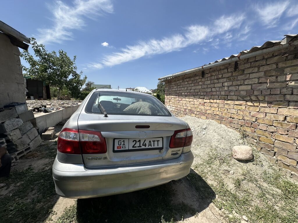Mazda 626: 2001 г., 2 л, Механика, Бензин, Седан: фото 2
