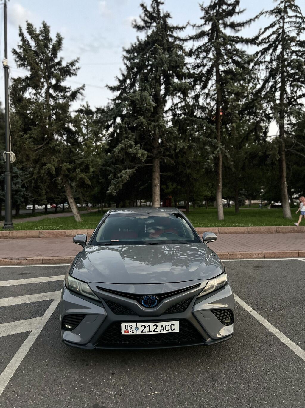 Toyota Camry: 2019 г., 2.5 л, Автомат, Гибрид, Седан: фото 3
