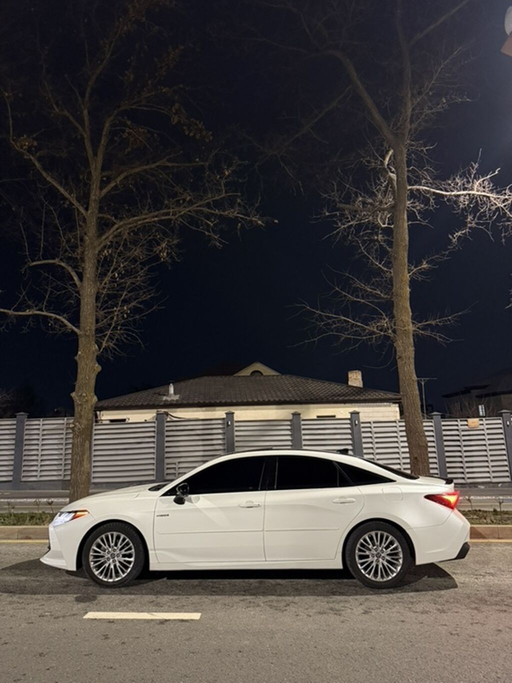 Toyota Avalon: 2018 г., Вариатор, Гибрид, Седан: фото 2