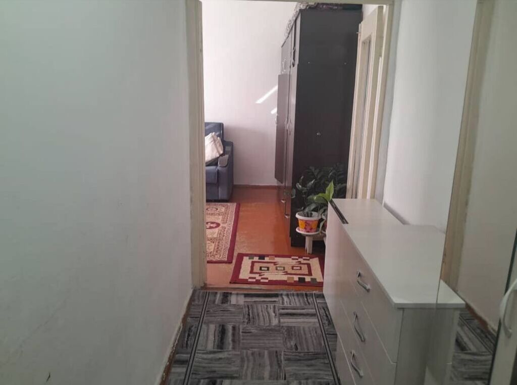 1 комната, 35 м², Аламедин-1 мкр 106 серия, 1 этаж, Старый ремонт: фото 2