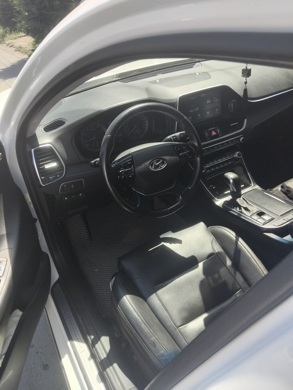 Hyundai Grandeur: 2019 г., 3 л, Автомат, Газ, Седан: фото 3