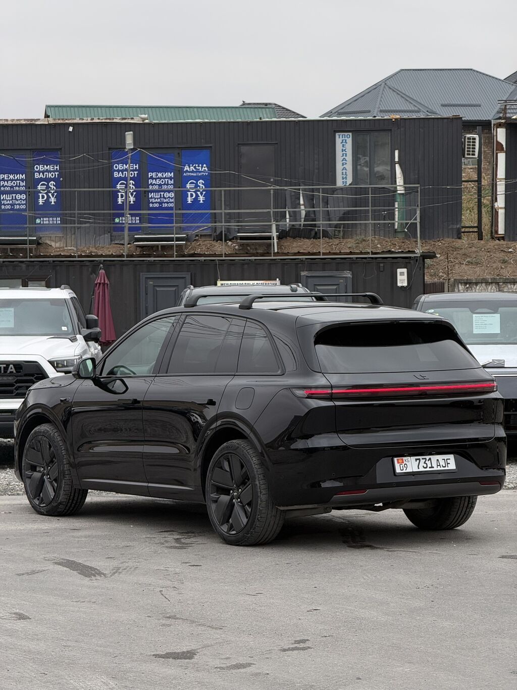 Lixiang L6: 2025 г., Автомат, Гибрид, Внедорожник: фото 4