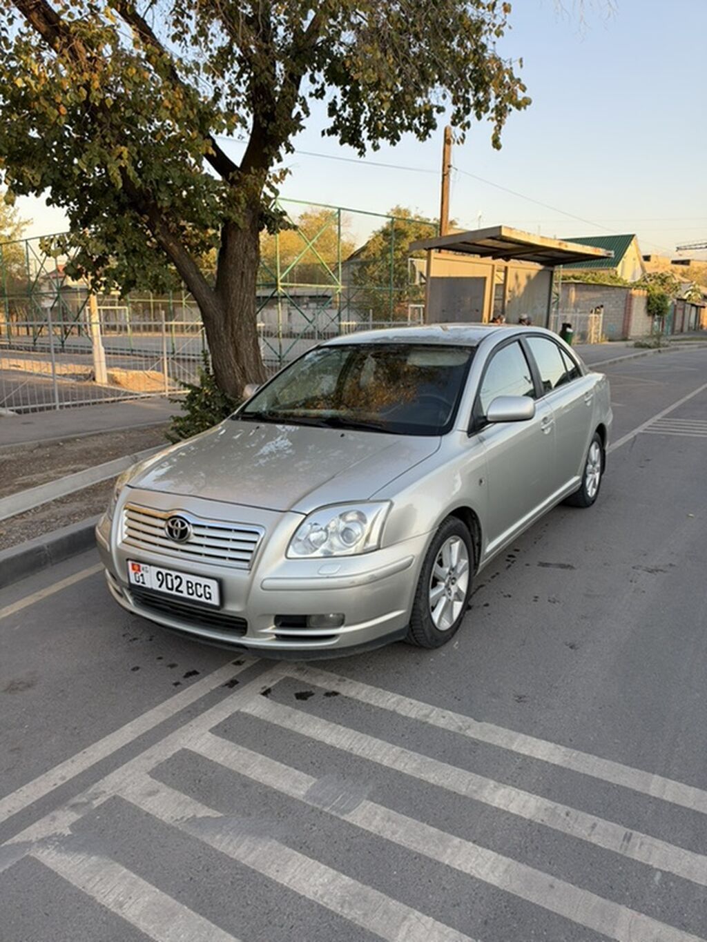 Toyota Avensis: 2006 г., 1.8 л, Механика, Бензин, Седан: фото 2