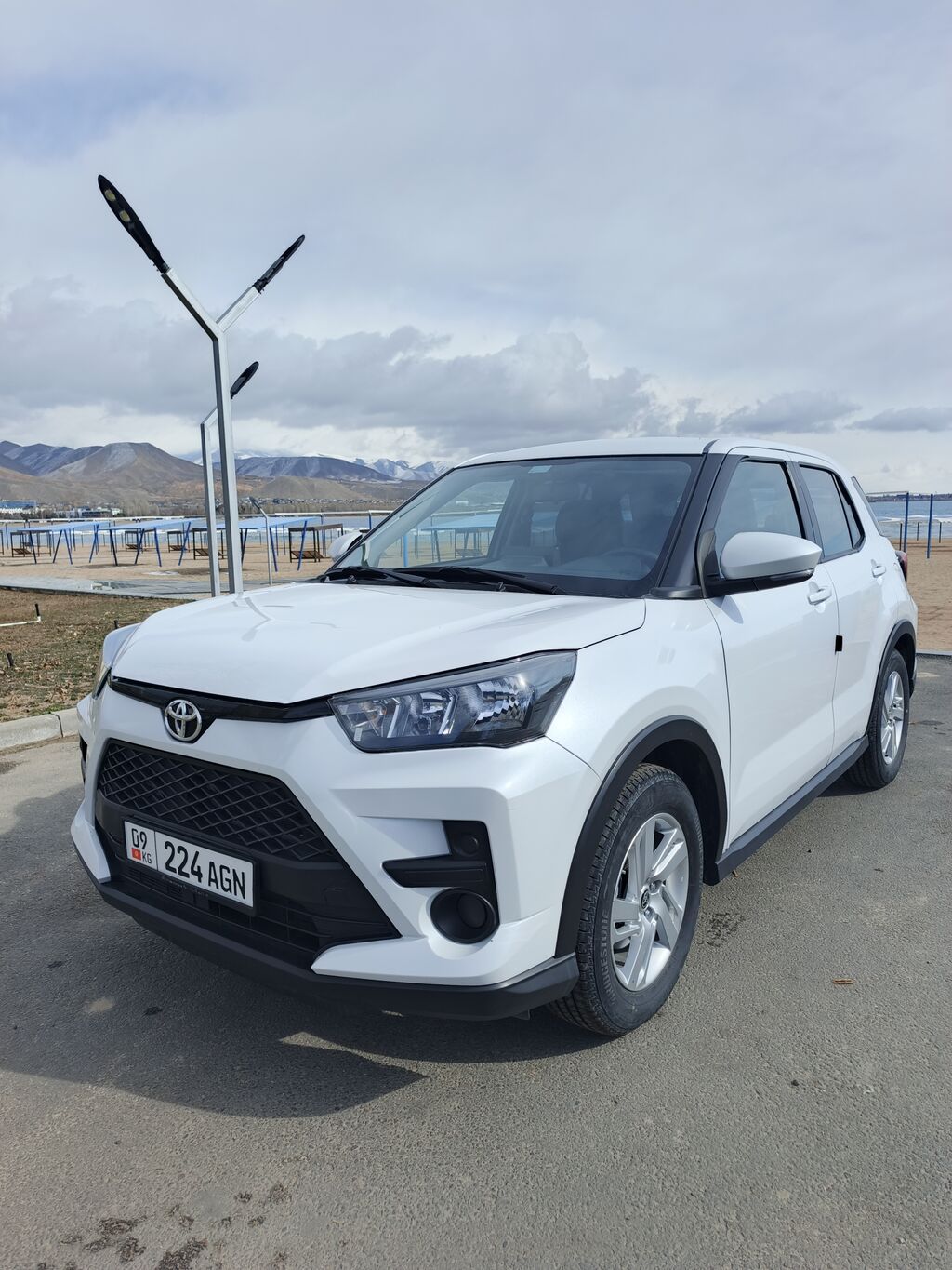 Toyota Raize: 2024 г., 1.2 л, Автомат, Бензин, Кроссовер: фото 2