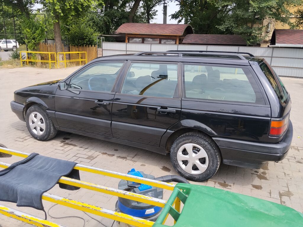 Volkswagen Passat: 1991 г., 1.8 л, Механика, Бензин, Универсал: фото 3