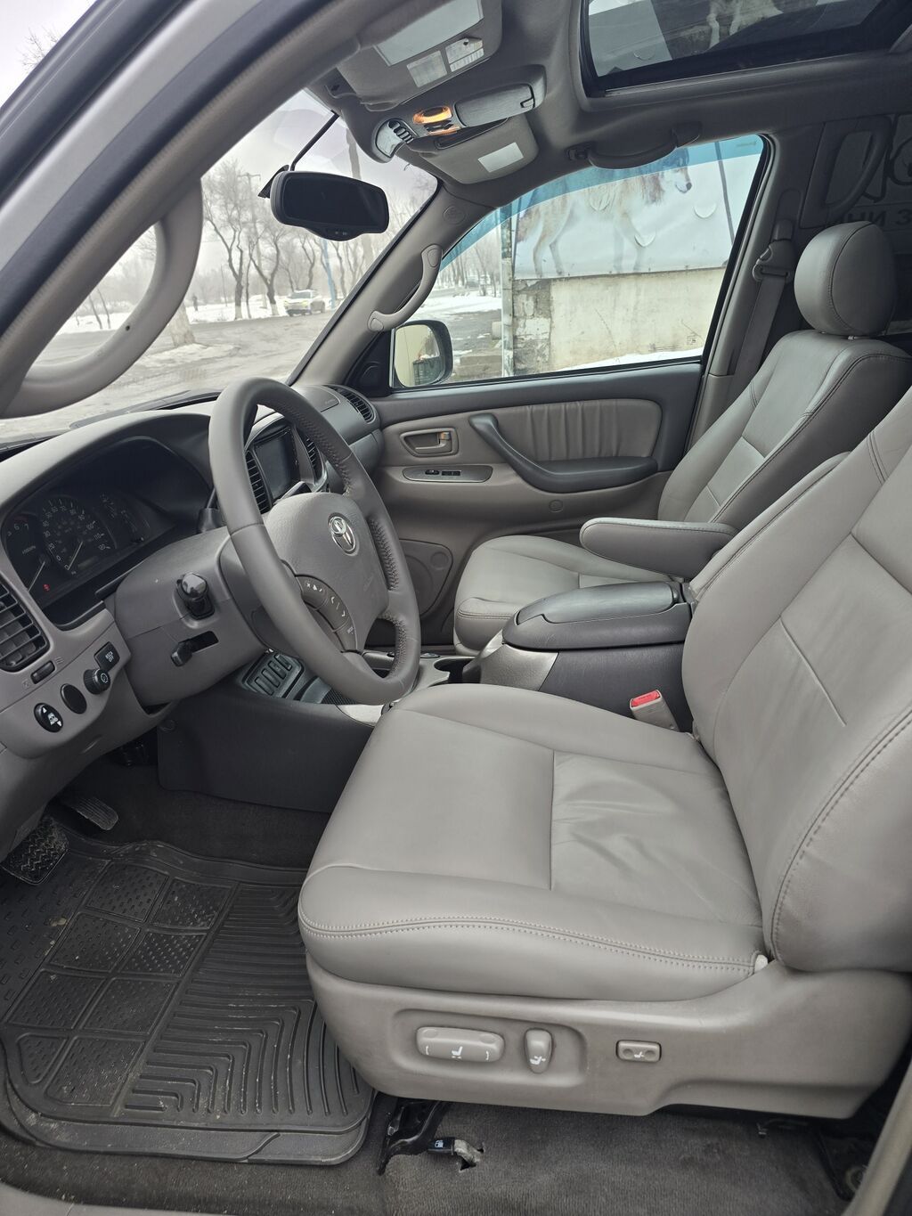 Toyota Sequoia: 2006 г., 4.7 л, Автомат, Бензин, Внедорожник: фото 6