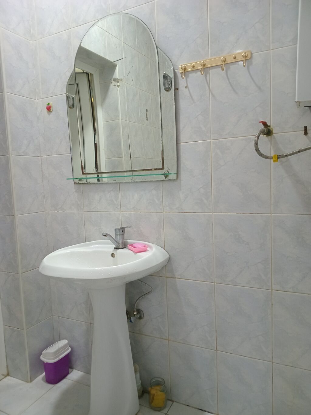 80 kv. m, 3 otaqlı, Qaz, İşıq, Su