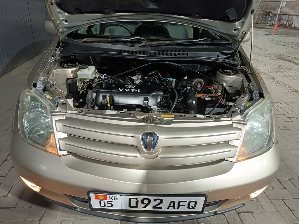 Toyota Ist: 2003 г., 1.3 л, Автомат, Бензин, Хэтчбэк: фото 8