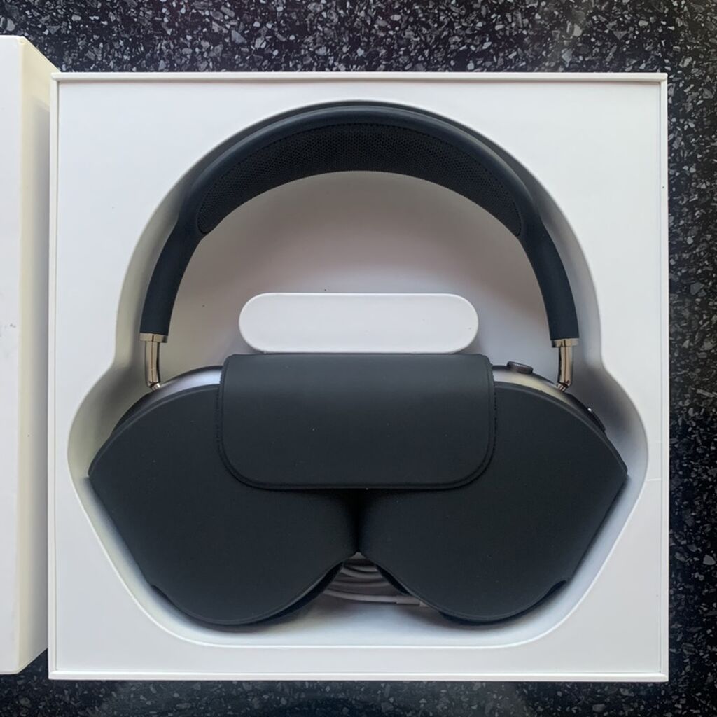 Беспроводные наушники Apple AirPods Max (Space Gray) - Полноразмерные — фото 4