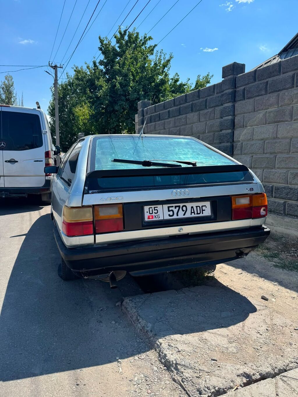 Audi 100: 1990 г., 2.3 л, Механика, Бензин, Универсал: фото 3
