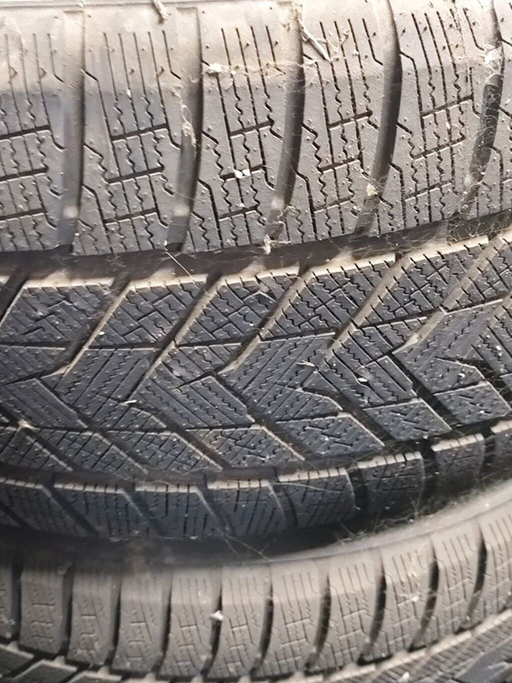 ZMAX 275/40 R22 Комплект шин 4шт Цена 37000сом Звонить: фото 2