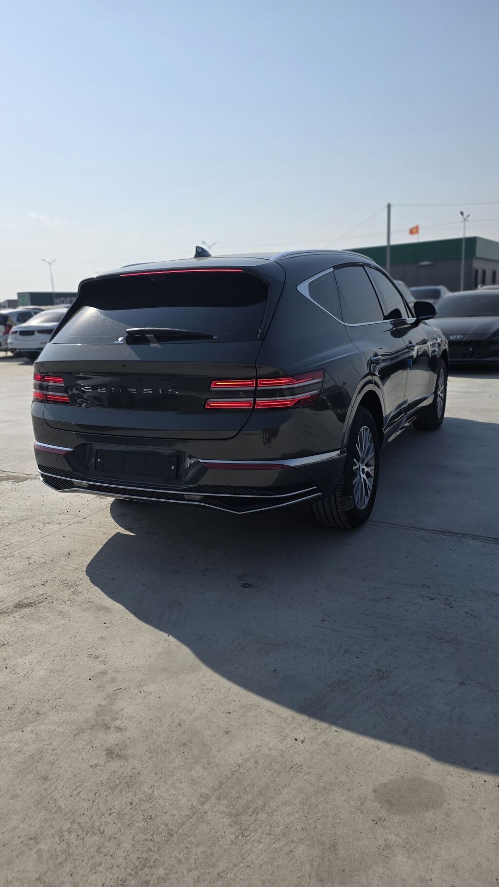 Genesis GV70 (кроссовер, тёмно-серый металлик)2026/06 2.5 турбо бензин: фото 4