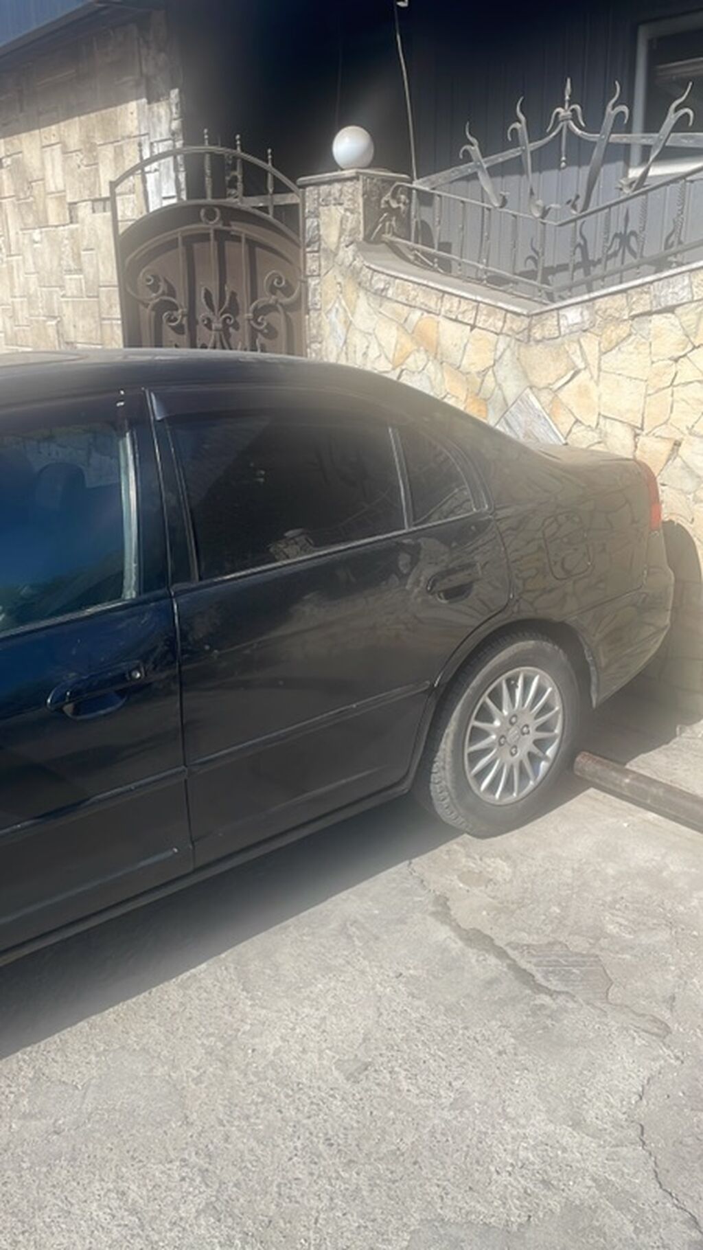 Honda Civic: 2003 г., 1.7 л, Автомат, Бензин, Седан: фото 2