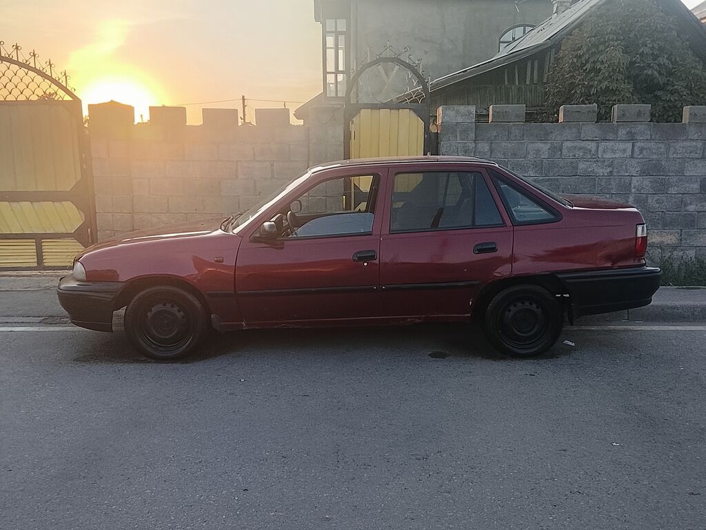 Daewoo Nexia: 2007 г., 1.6 л, Механика, Бензин, Седан: фото 2