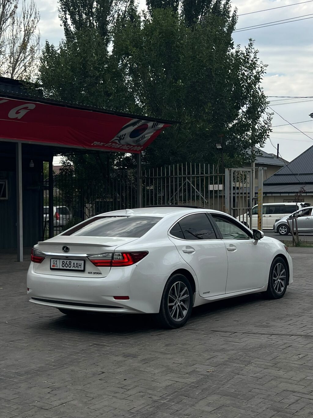 Lexus ES: 2018 г., 2.5 л, Автомат, Гибрид, Седан: фото 6