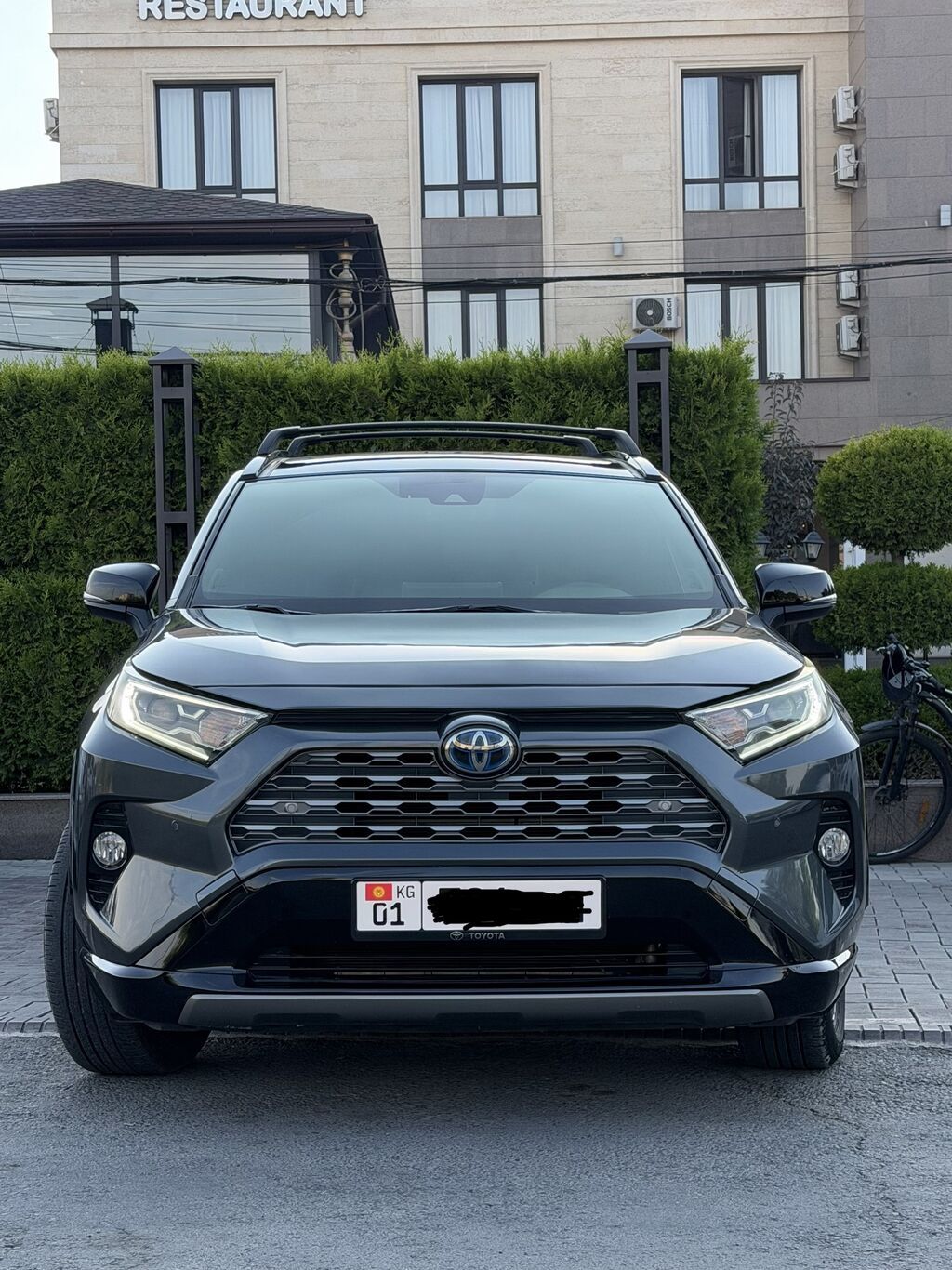 Toyota RAV4: 2019 г., 2.5 л, Вариатор, Гибрид, Кроссовер: фото 2